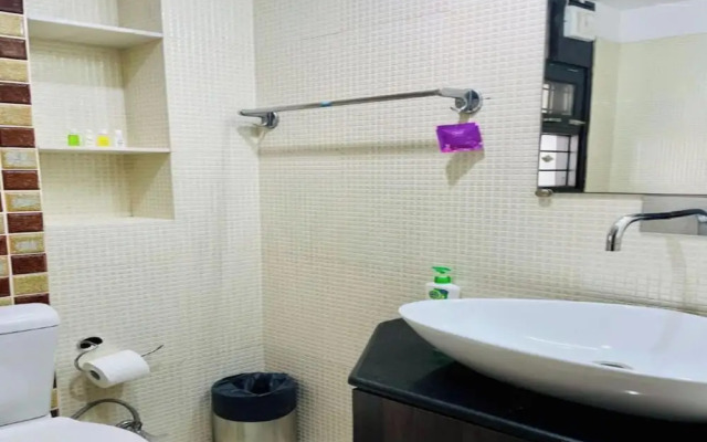 Olive Service Apartment-Golf Course Road