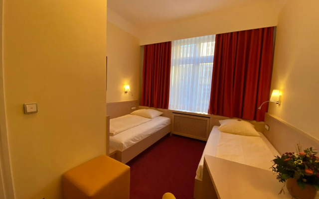 Hotel Adria München
