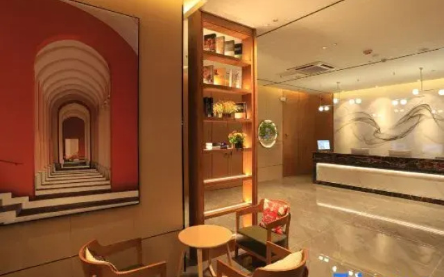 Unitour Hotel (Yulin Cross Street Xiaweiyi)