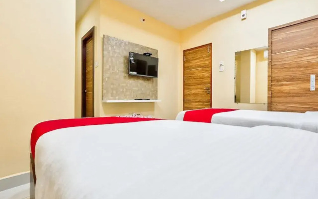 Sr Grand by OYO Rooms