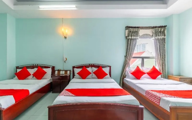 Super Oyo 266 Golden Gate