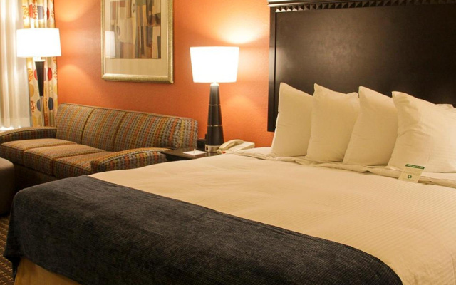 Decatur Conference Center & Hotel