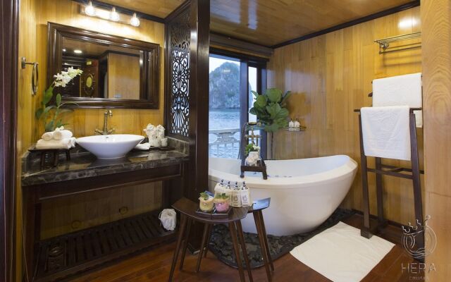 Hera Grand Luxury Cruises Halong