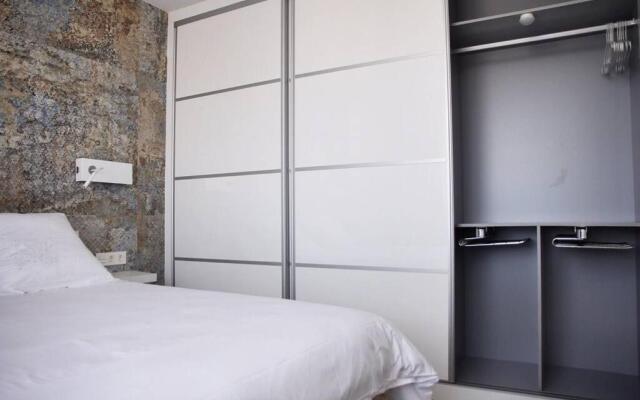 Design Vivienda V El Burgao by the Sea