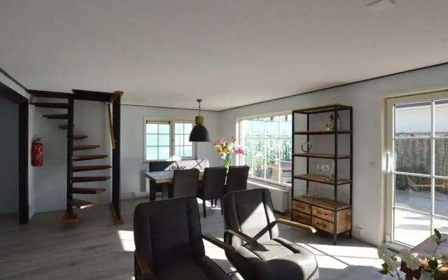Lovely Holiday Home in Kaatsheuvel With Bubble Bath