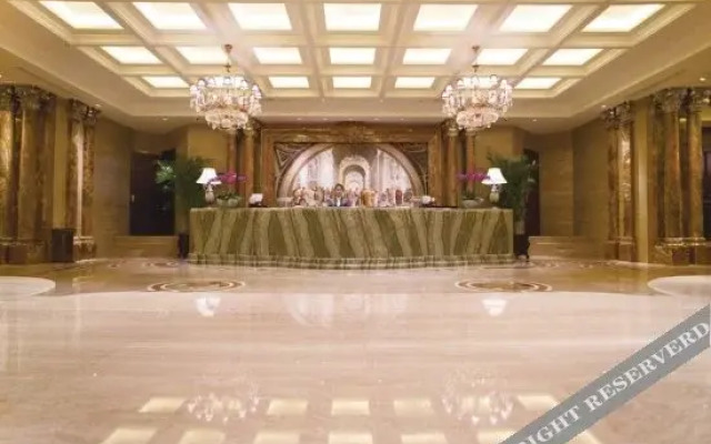 Versailles Hotel
