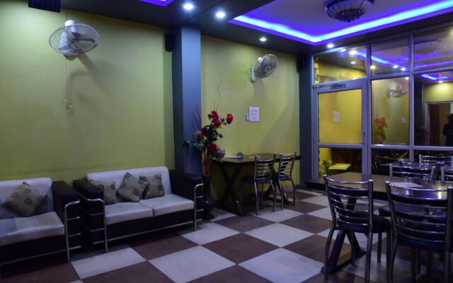 Hotel Moon Light Bhimtal