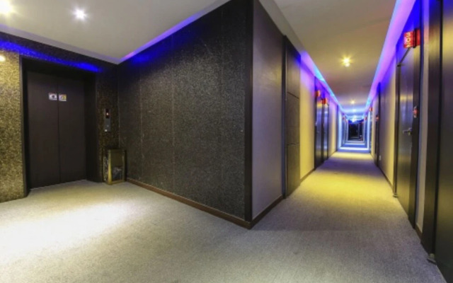 M Hotel