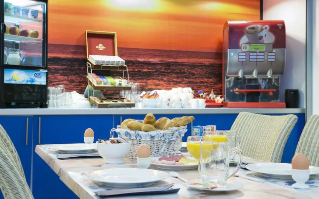 Roompot Hotel Marinapark Volendam