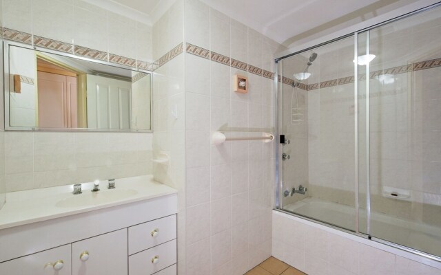 Tristani, Bay Parklands, Unit 56/2 Gowrie Avenue