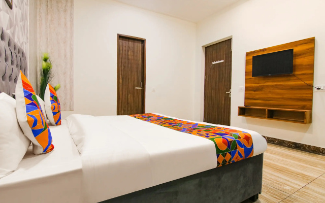 FabHotel Sky Lark Farm