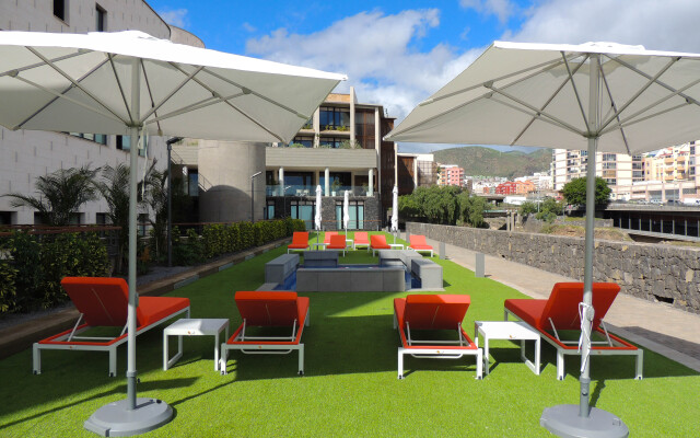 Escuela Santa Cruz Hotel