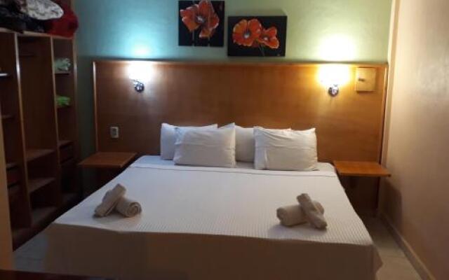 Palmas Park Hotel Y Restaurant