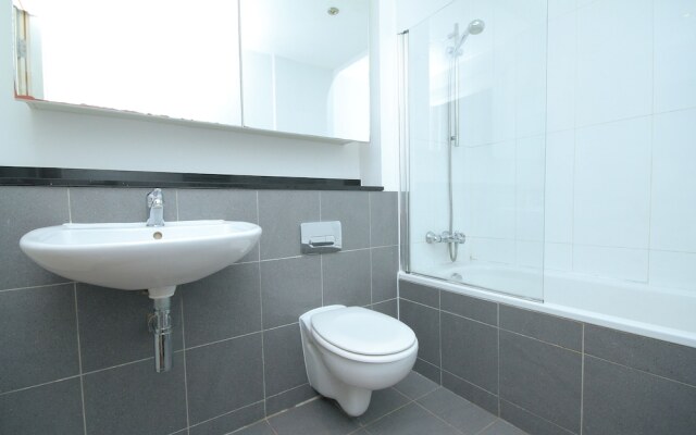 Grand Canal Quay Luxury Apt