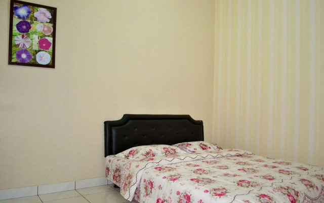 Vila Bunga Merah Gelatik