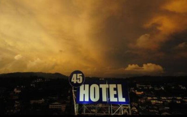 Hotel 45