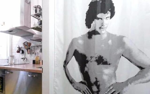 For the bold, chic and open minded