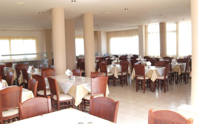 Summer Dream Hotel