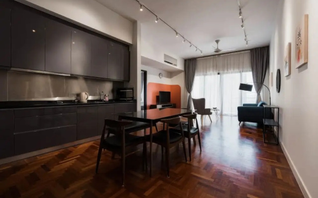 Mews Luxe Residence Apartments