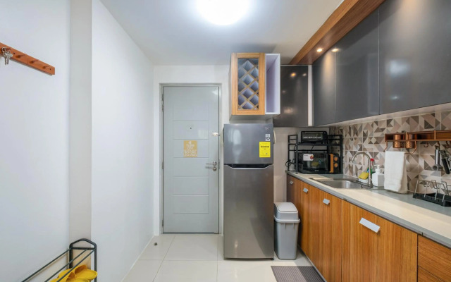 2-Bedroom QC SM North EDSA Condo Pool