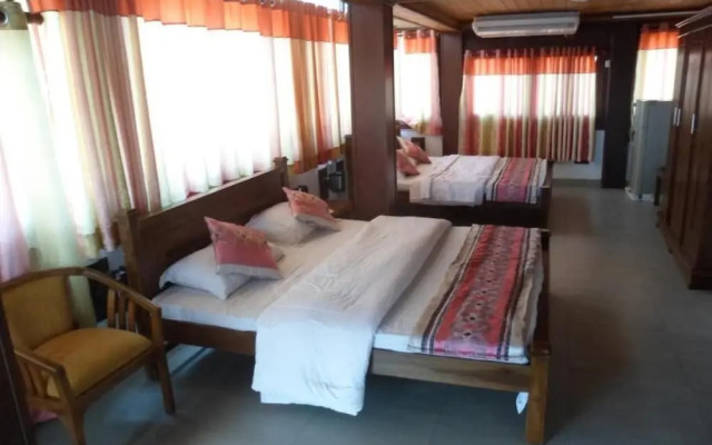 Scarlet White Resort