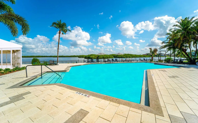 DoubleTree Suites by Hilton Hotel Tampa Bay