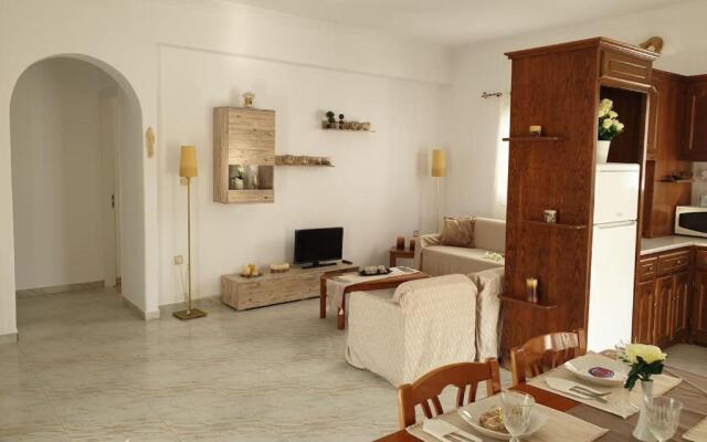 Great Sea-view 2BD Apartment @ Paros