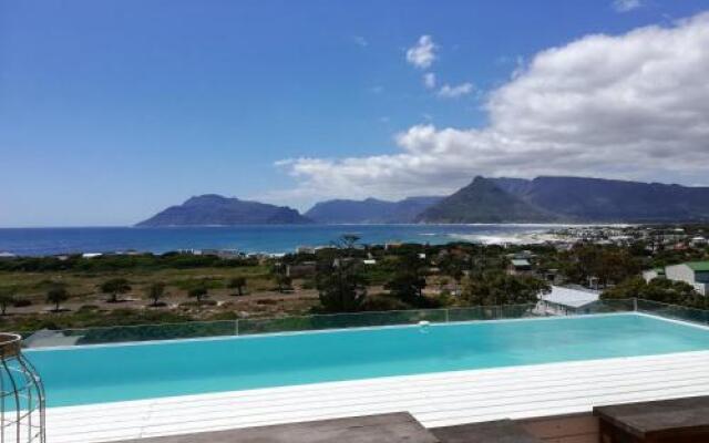 Mountain & Sea Apartments