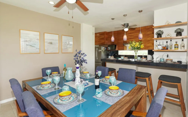 Sleeps 10 Views Beach 1 Block