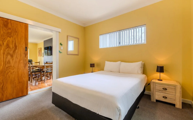 Holly's Beach House - the BnB Collection