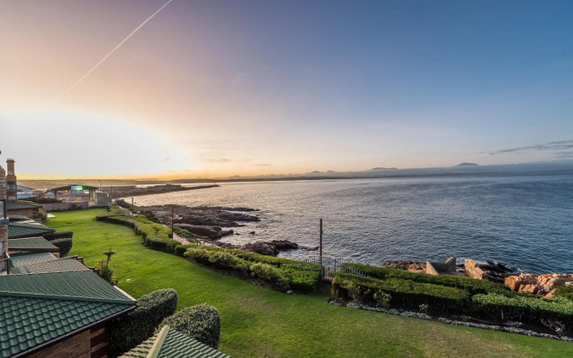 Beacon Wharf , George Hay 5 Seafront Accommodation