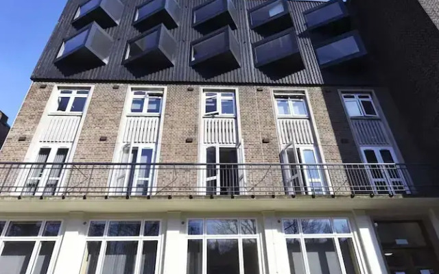 Raymont Hall