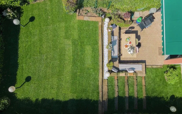 Vico Garden-203 by Rent all Como