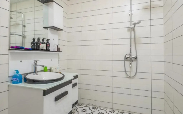 Zhengzhou Jinshui·CBD· Locals Apartment 00146910