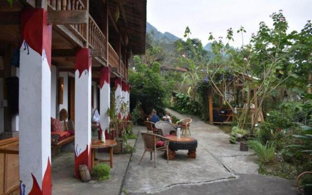 Luckydaisy Buffalo House