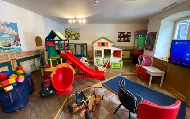 Familienfreundliche Ferienwohnung mit eigener Terrasse, FeWo 8