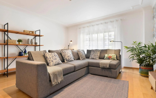 Gorgeous Beach Apartment - Checkinhome