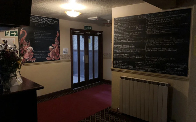 Lion Hotel