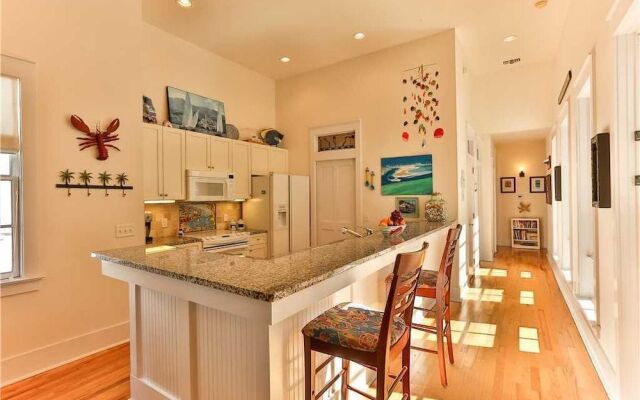 Nautilus 3605 Waverly by RedAwning