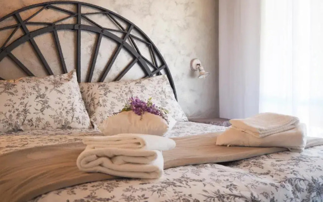 La Brigata Apartments Orange House