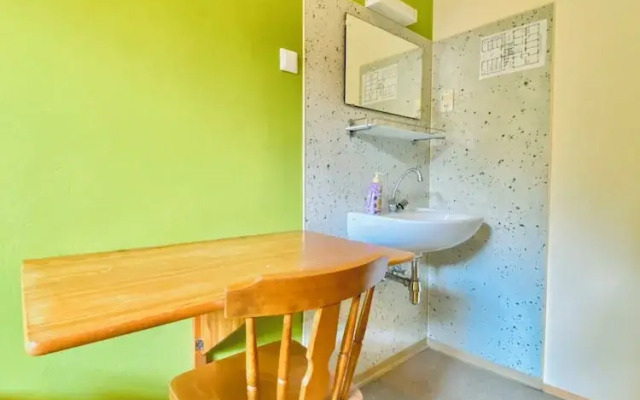 Affordable Central Rooms Near U3