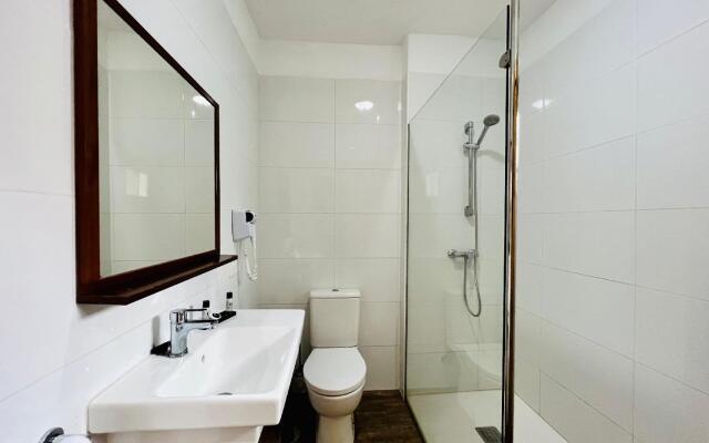 Apartamentos Frontera