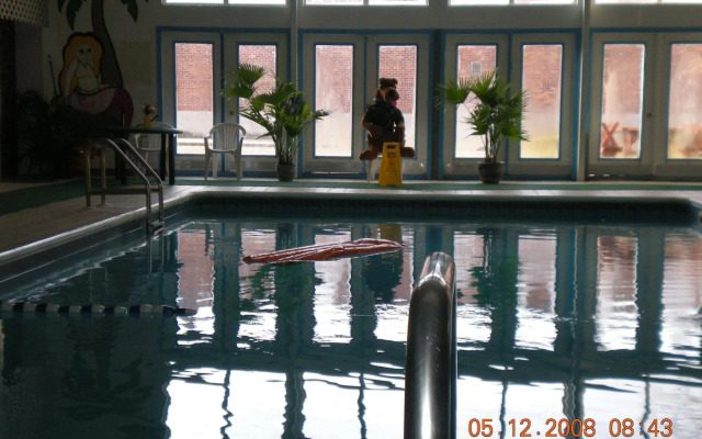 Baldwin Inn & Suites