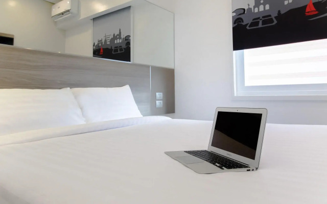 Red Planet Manila Bay