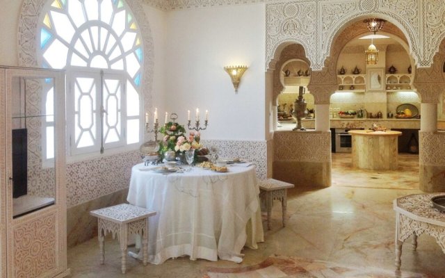 5 Stars Extravagant, 5 Bedroom Riad in el Jadida With Garden and Terra