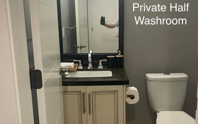 Spacious Burnaby Guest Home