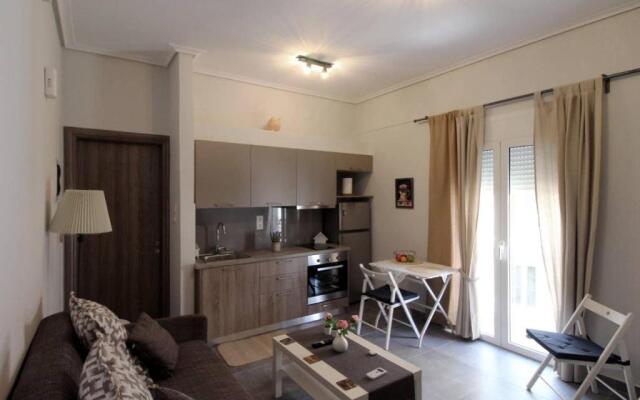 Luxury flat in Hilton, central Athens, 3' metro, VFM!