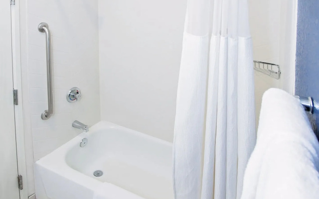 AmericInn by Wyndham Hays