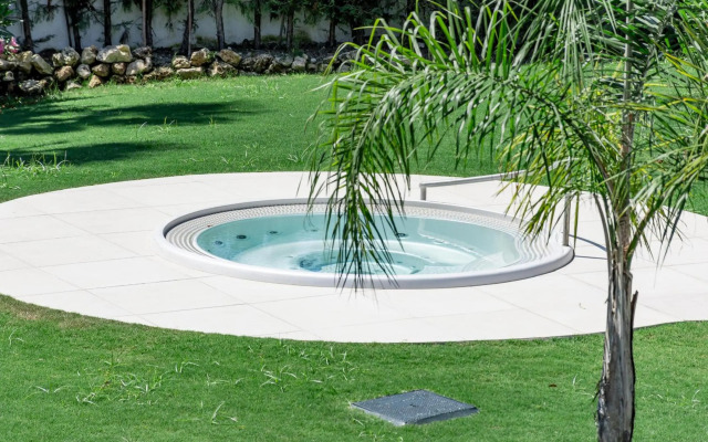 GG- Modern townhouse, families & couples only