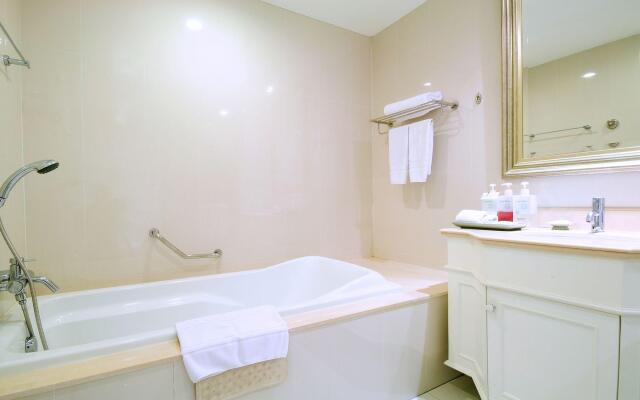 Centre Point Plus Hotel Silom